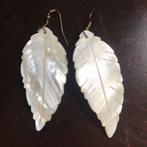 Feather stone earrings